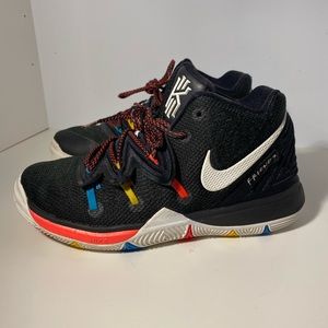 NIKE Kyrie 6
